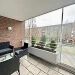 Moderne 2-zimmer-whg - Naehe Bahnhof Mit Balkon Und Stellplatz - 2 Smart-tv 아파트 노르더슈테트