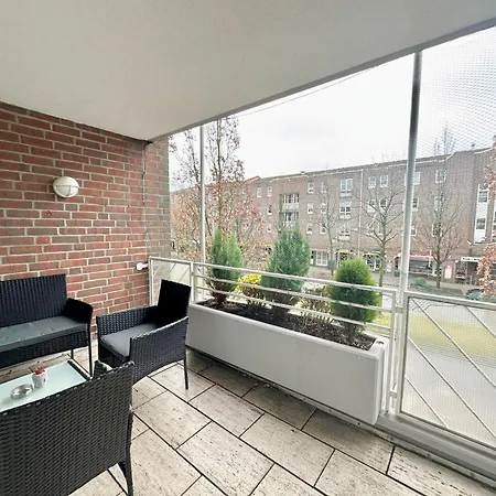 Moderne 2-zimmer-whg - Nähe Bahnhof Mit Balkon Und Stellplatz - 2 Smart-tv Apartment Norderstedt