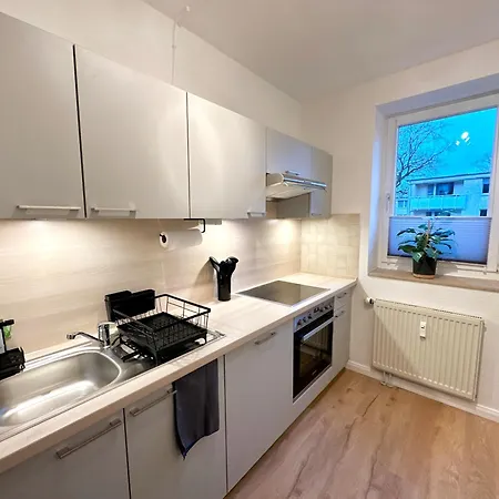 Apartment Moderne 2-zimmer-whg - Naehe Bahnhof Mit Balkon Und Stellplatz - 2 Smart-tv Norderstedt