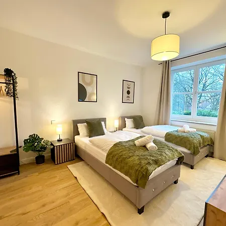 Moderne 2-zimmer-whg - Naehe Bahnhof Mit Balkon Und Stellplatz - 2 Smart-tv * Norderstedt